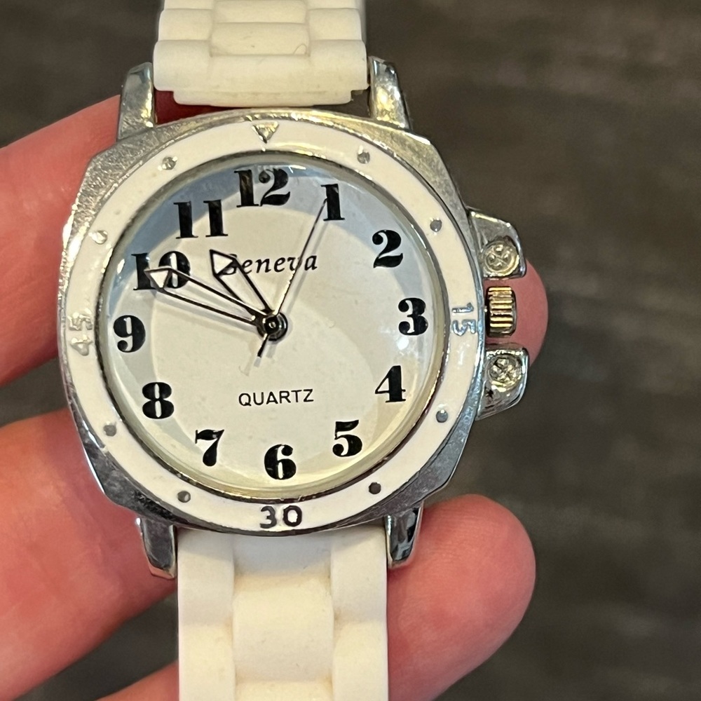 Geneva Watch - Picture 2 of 6